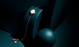 From post-shave lotions to sustainable cotton T-shirts: 15 of the very best vogue and sweetness items this Christmas | The highest items edit 16 Monica Vinader Siren Chain Bracelet
