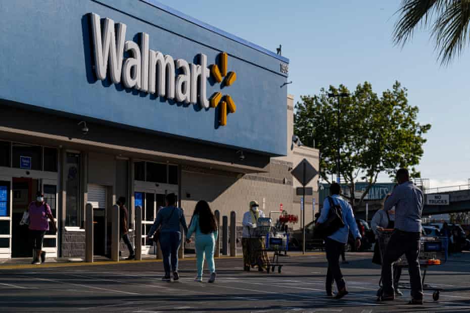 The Walton family, heirs of the Walmart patriarch Sam Walton, increased their net worth by an inflation-adjusted $247bn since 1983, or 4,320%.