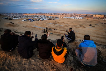 مذكرات غزة الجزء 42: “في الأوقات الصعبة، يكون اللطف من أصعب الأمور” | غزة مذكرات غزة الجزء 42: “في الأوقات الصعبة، يكون اللطف من أصعب الأمور” | غزة