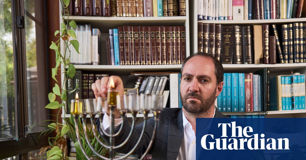 As Sydney reels after the Bondi attack, Jewish Australians reckon with an ongoing sense of threat