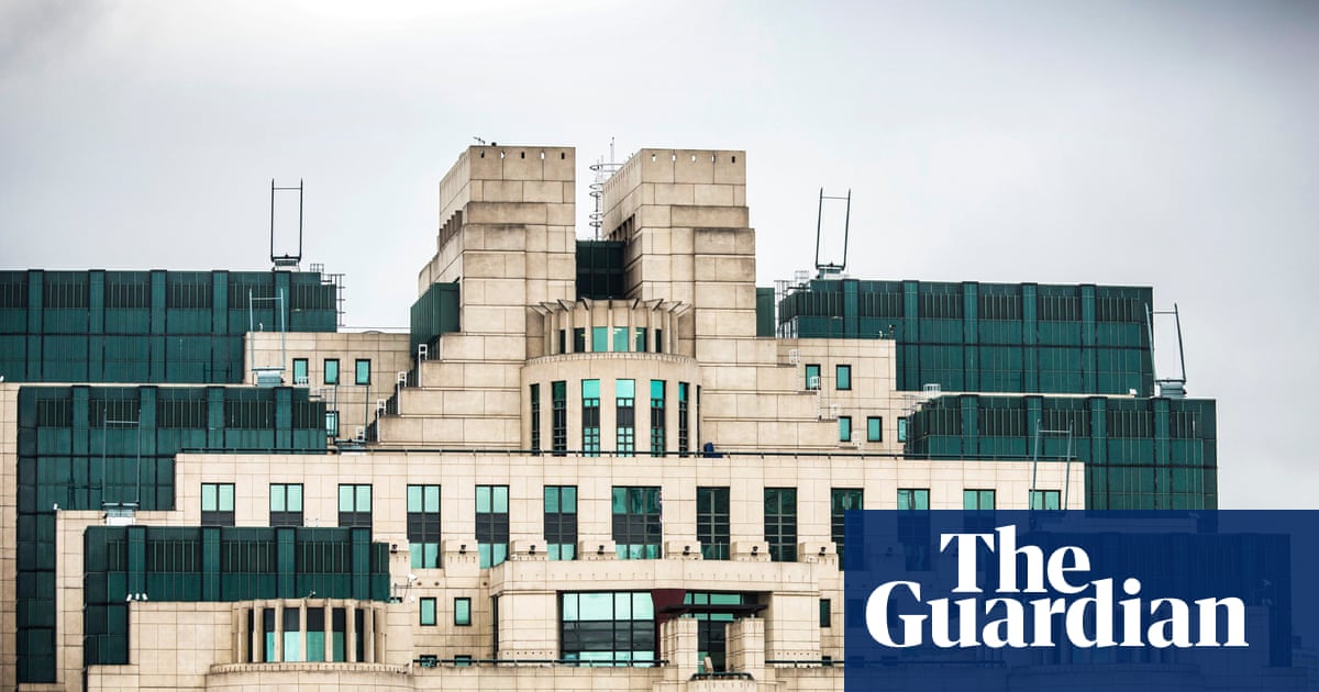 ‘Nonconformist’ architect of MI6 building Terry Farrell dies aged 87
