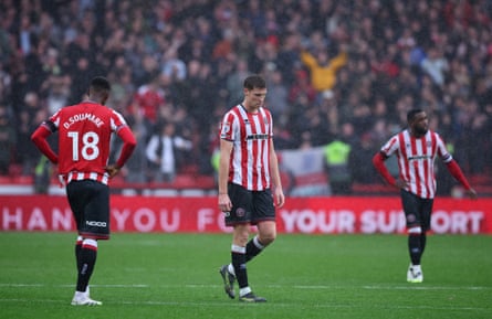 Sheffield United players look dejected after their defeat to Charlton Athletic.