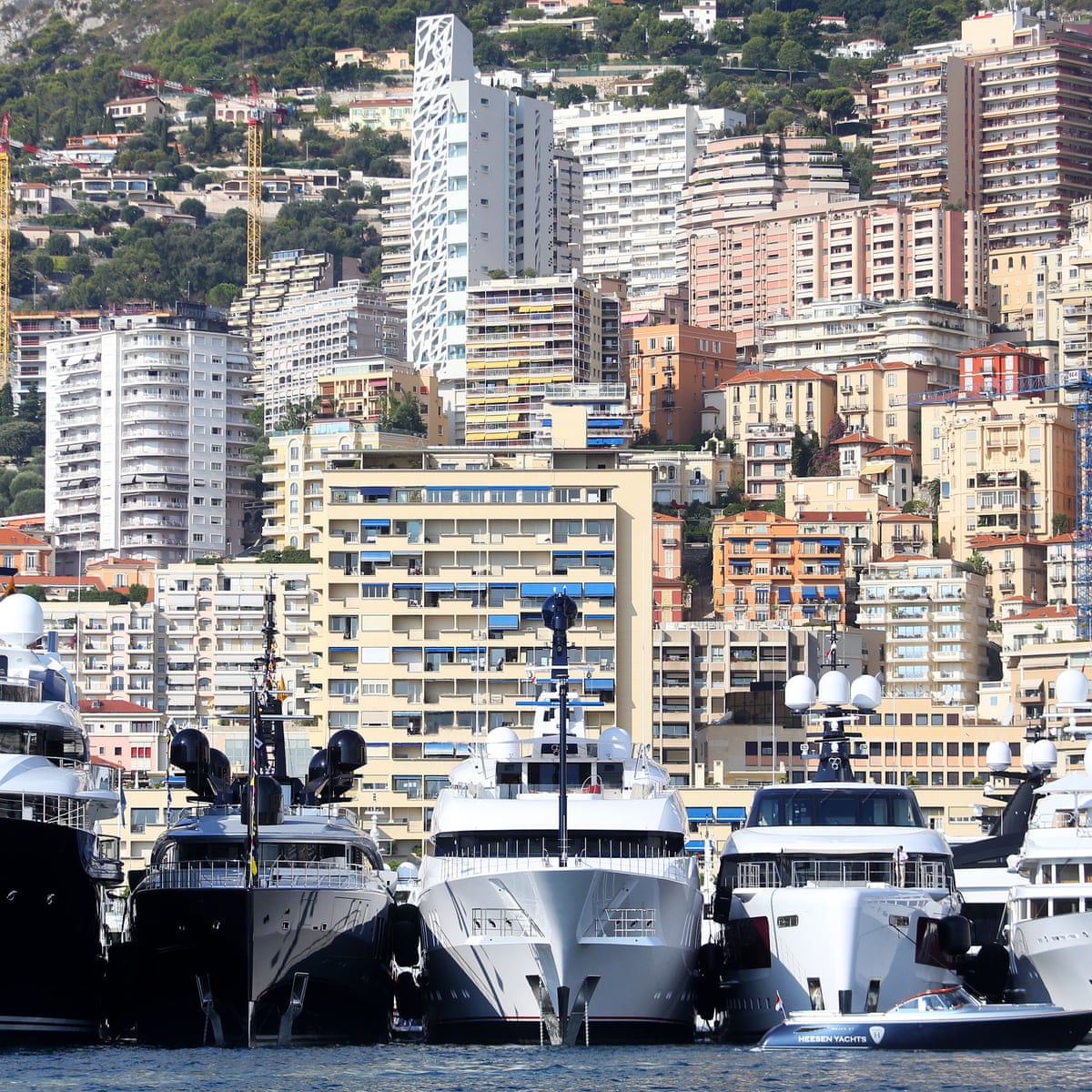 World S 26 Richest People Own As Much As Poorest 50 Says Oxfam The Super Rich The Guardian World S 26 Richest People Own As Much As Poorest 50 Says Oxfam The Super Rich The Guardian