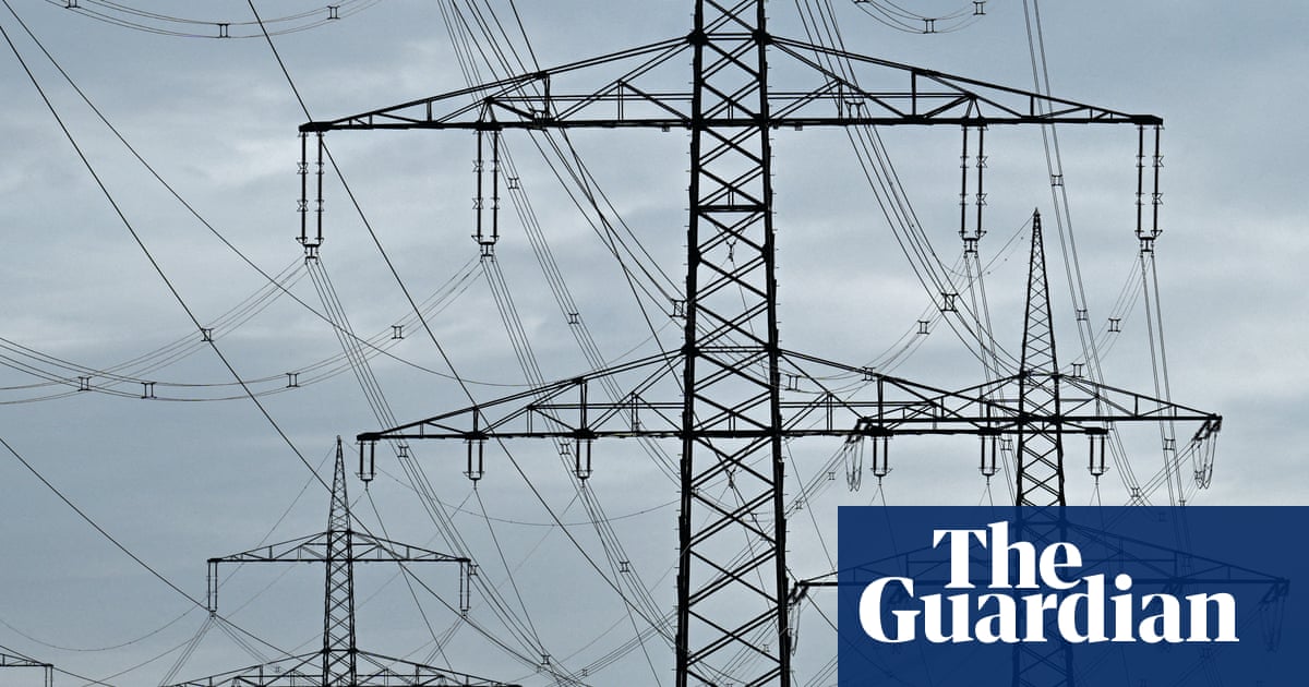 Public procurement of electricity could save GB households £200 a year, says thinktank