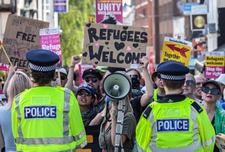 ‘Refugees welcome’