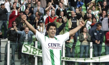 Luis Suárez playing for FC Groningen in 2006.