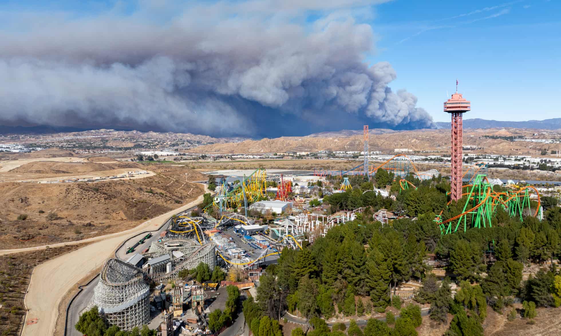 New California fire spurs evacuations