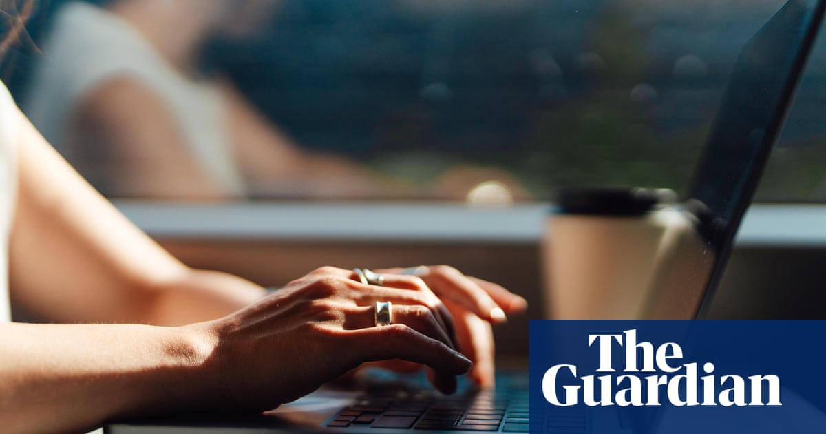 GWR train fitted with F1 tech for two-month superfast wifi trial