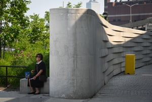 Artistic, curved concrete wall