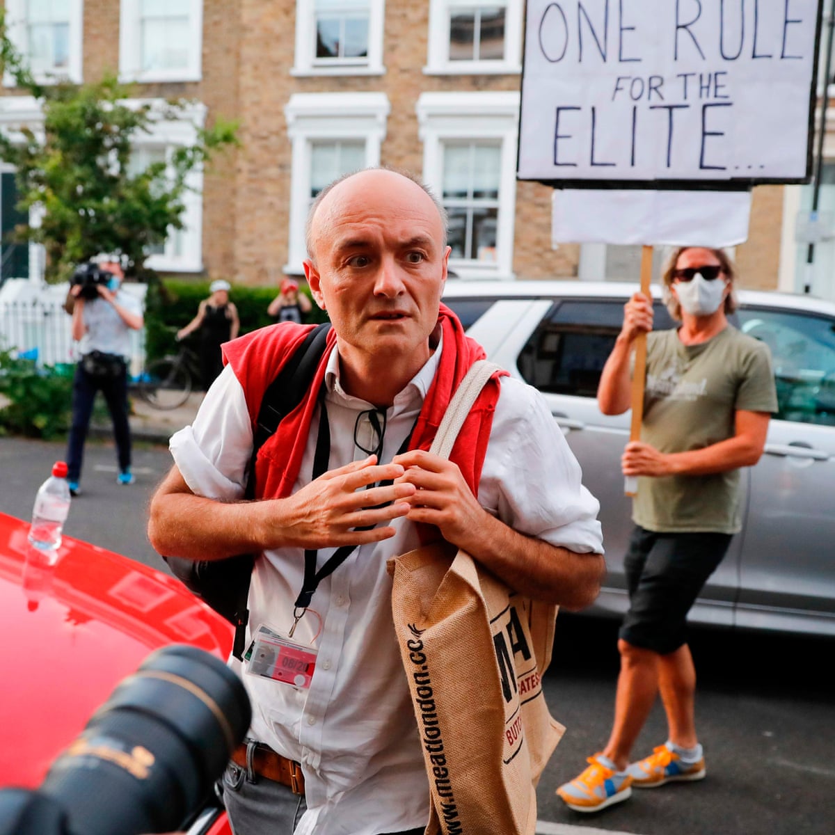 The Truth About Why Cummings Hasn T Gone Johnson Is Too Terrified To Sack Him Marina Hyde Opinion The Guardian