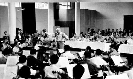 Eugene Ormandy conducting members of China’s Central Philharmonic Society in September 1973.