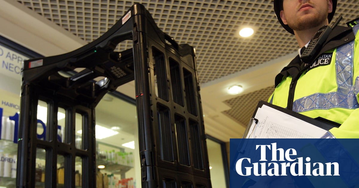 Probation officers in England and Wales to be given self-defence training after stabbings