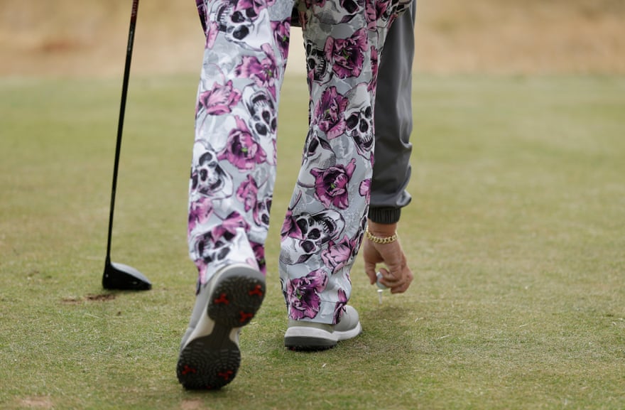 John Dalys farverige bukser på den første dag på St. Andrews