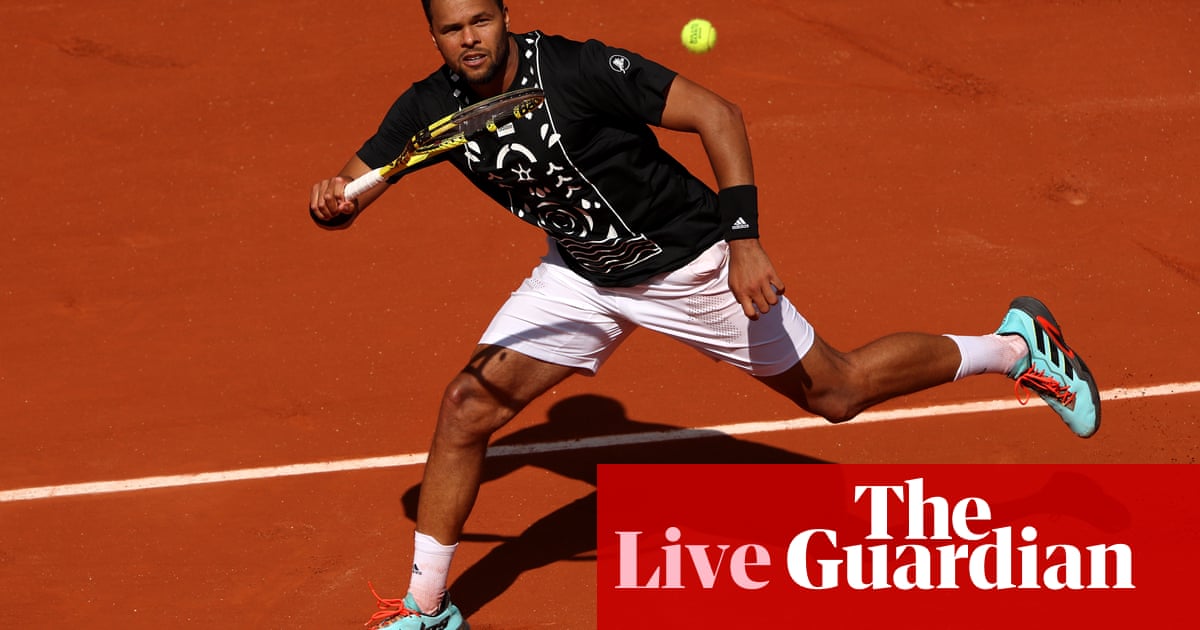 French Open 2022: Tsonga and Halep in action, Medvedev through – live!