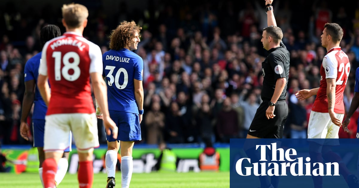 David Luiz Sees Red As Arsenal Hold Chelsea In Stalemate At Stamford Bridge Football The Guardian