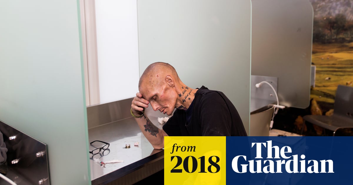 How 'fixing rooms' are saving the lives of drug addicts in Europe ...