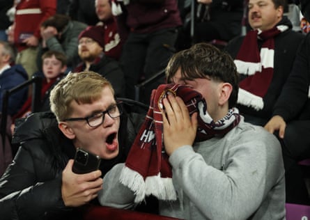 Hearts fans react to news of a goal in Motherwell v Celtic