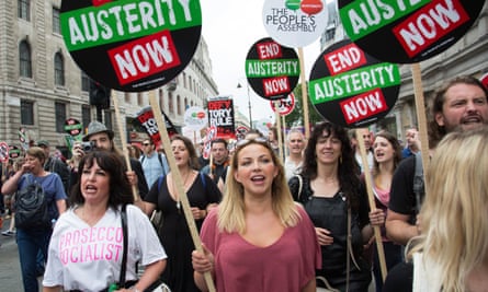 Église participant à l'Assemblée du peuple contre la manifestation d'austérité dans le centre de Londres en 2015.