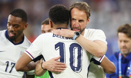 Gareth Southgate embraces Jude Bellingham