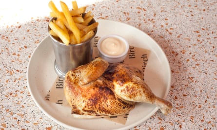 Chicken with chips.