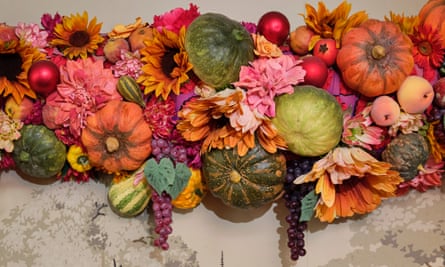 Textile pumpkins and flowers