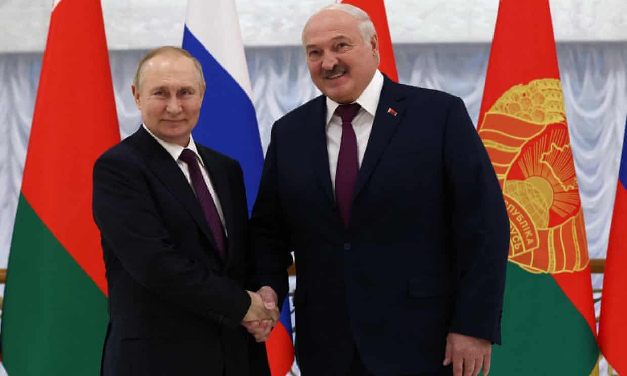 Putin arrives in Belarus for talks with Lukashenko; air raid alerts across Kyiv and most of Ukraine (theguardian.com)