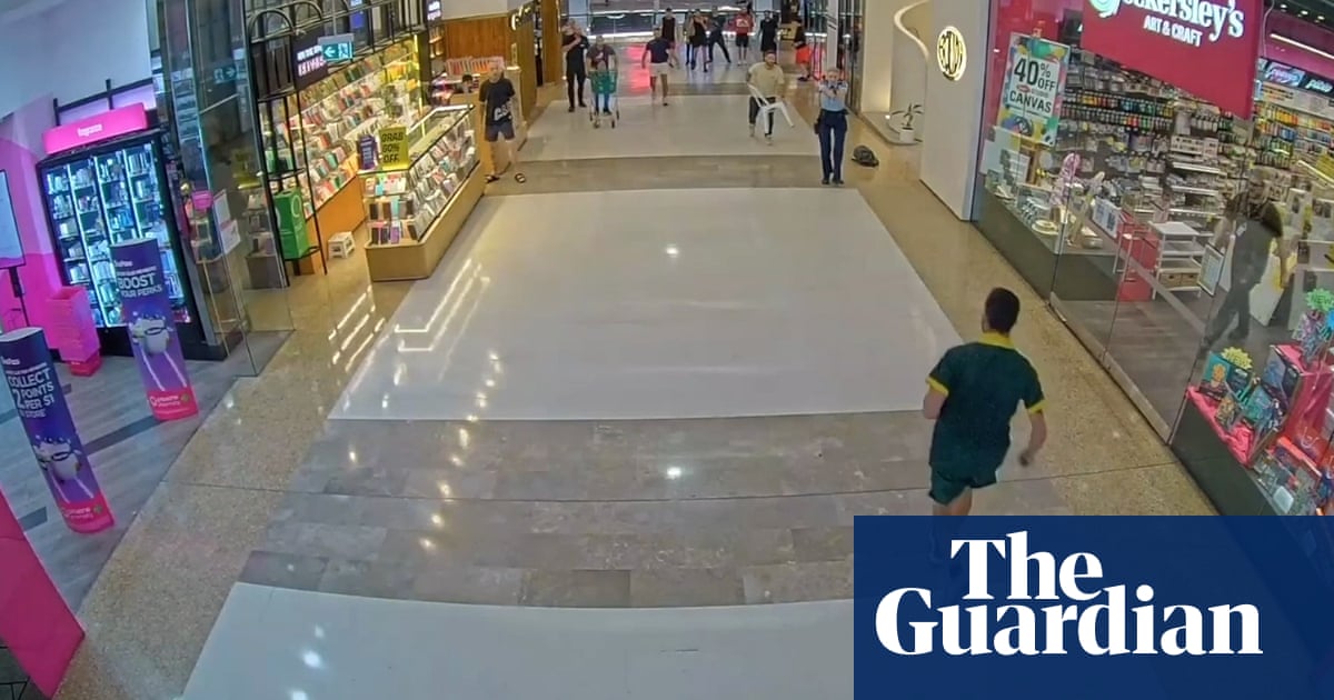 A Sydney police officer confronted a mass murderer. Her backup was a carpenter and construction worker wielding bollards