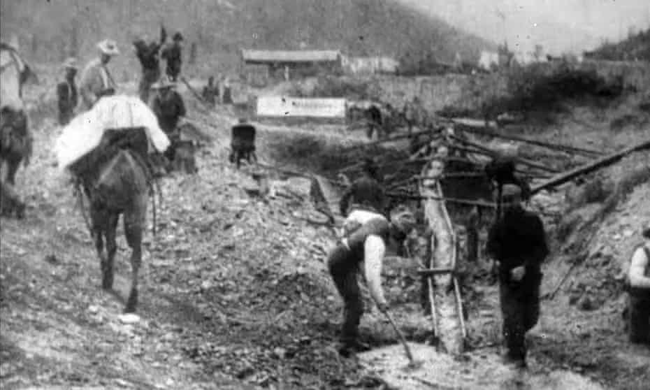 Washing Gold on 20 Above Hunter, Klondike, 1901, and image from Dawson City: Frozen Time.