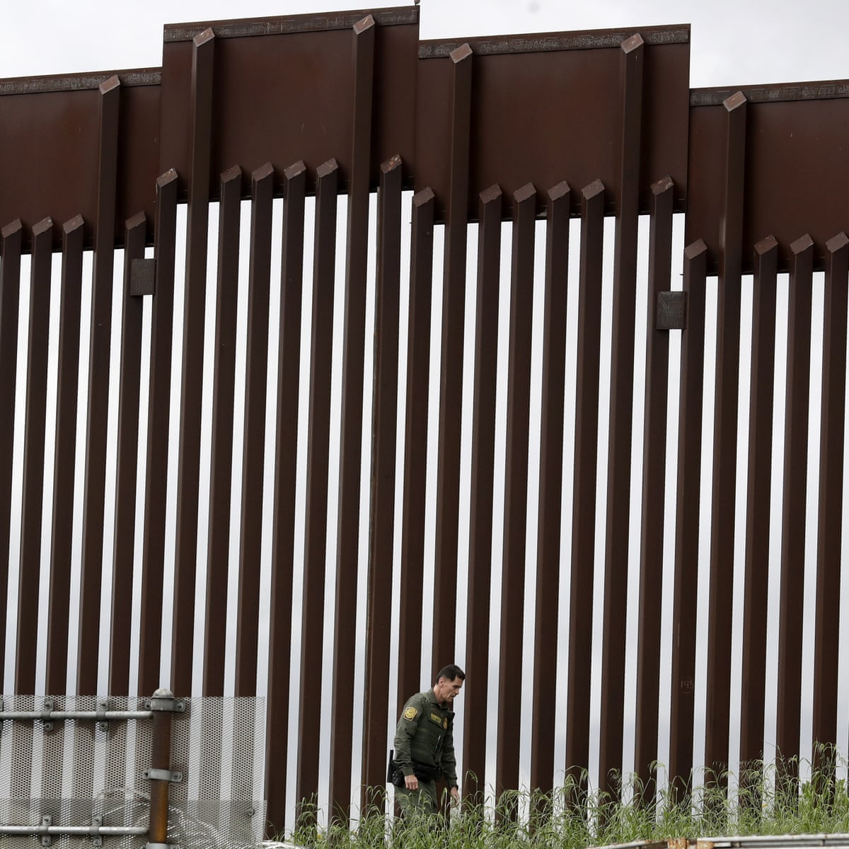 Construction Of Us Mexico Border Wall Proceeds Despite Coronavirus
