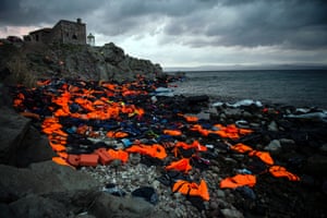 The Ciwem changing climate award 2016 is presented to Sandra Hoyn for her moving photograph ‘Life Jackets on the Greek Island of Lesbos’. Hoyn, a German photojournalist, concentrates on social, environmental and human rights issues. Her winning photograph depicts the discarded life vests used by refugees to cross to Greece from Turkey, and hints at the enormity of the crises and dangers faced by the refugees.
