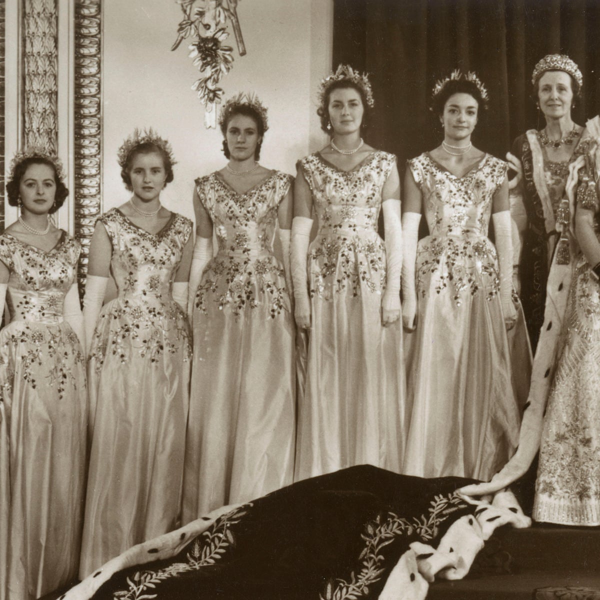 lady anne glenconner wedding dress norman hartnell fashions