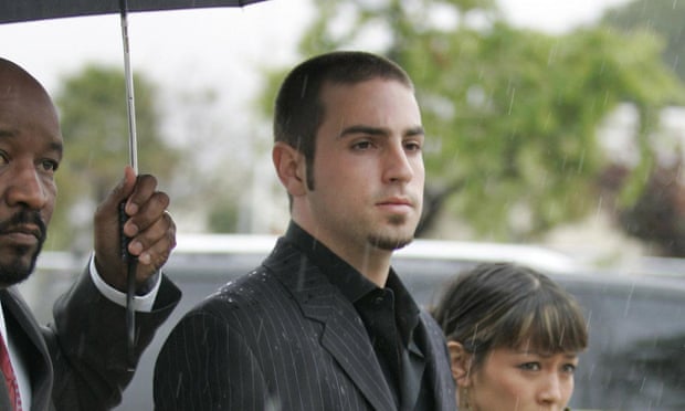 Wade Robson arrives at the Santa Barbara County Courthouse, California in 2005 to appear as a witness for the defence in the Michael Jackson child molestation trial.