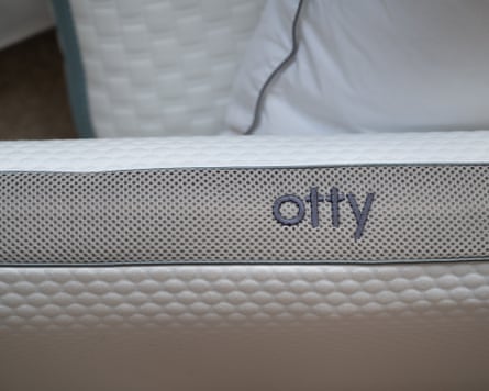 Otty pillow detail