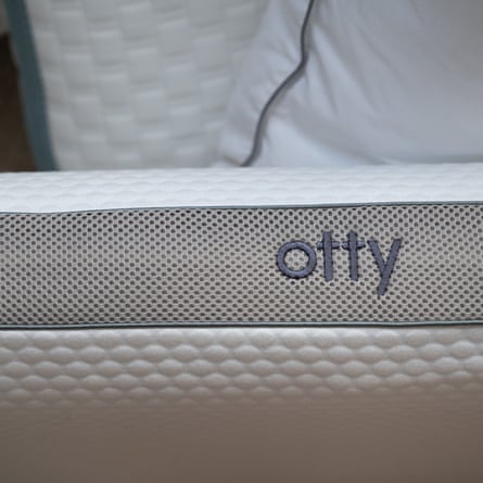 OTTY Deluxe Pure Pillow