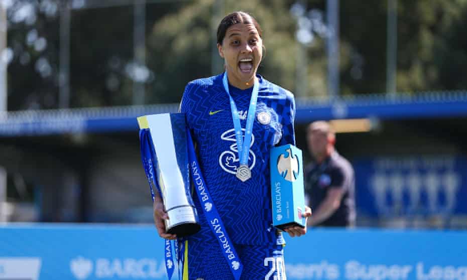 Sam Kerr scored two stunning goals to help Chelsea secure the Women’s Super League title with a 4-2 win over Manchester United.