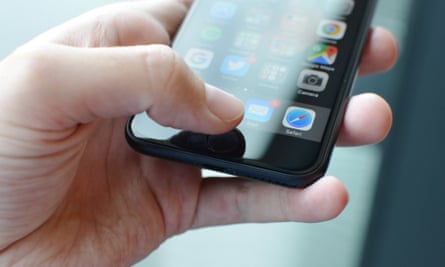 iPhone 7 review: how good can a phone be if the battery doesn't even last a day? | iPhone 7 | The Guardian iPhone 7 review: how good can a phone be if the battery doesn't even last a day? | iPhone 7 | The Guardian