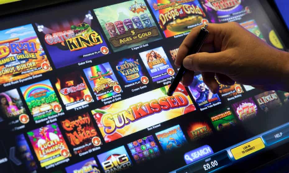 The government is expected to adopt measures including bet limits of between £2 and £5 on online slot machine and casino games.
