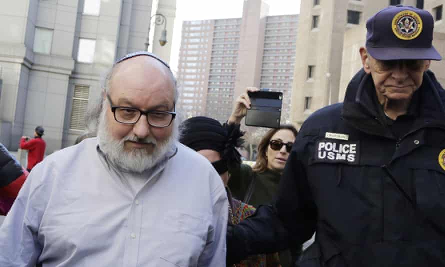 Convicted spy Jonathan Pollard leaves a federal courthouse in New York in November 2015.