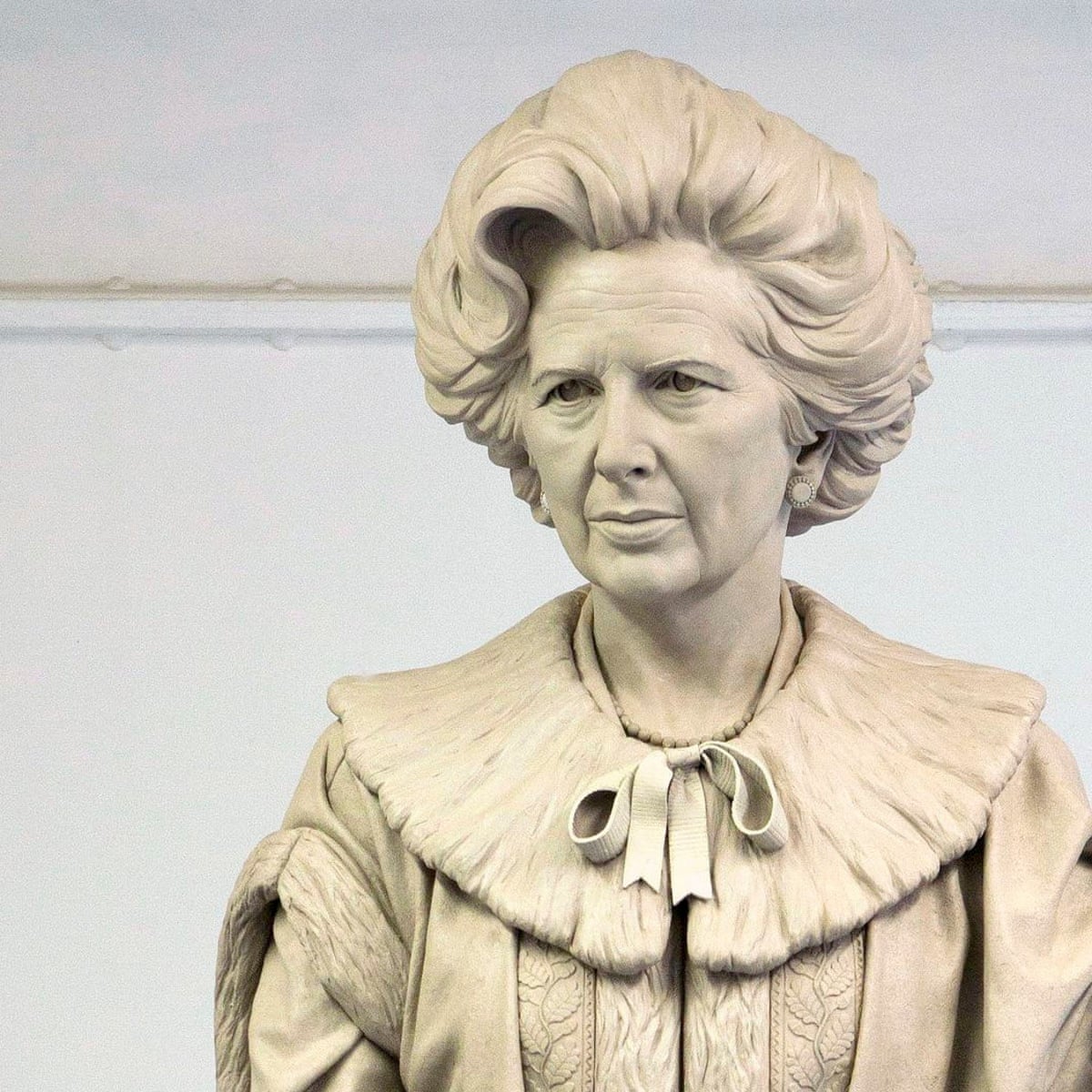 A Statue Of Margaret Thatcher No Plinth Will Be Too High For The Vandals Margaret Thatcher The Guardian