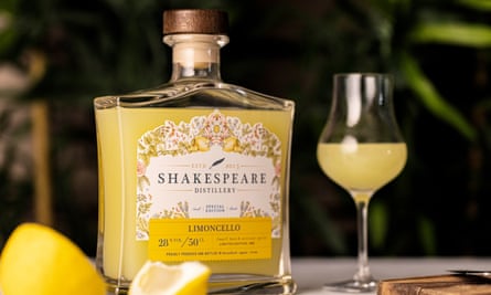 Shakespeare Distillery'nin İngiliz limoncellosu