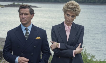 Dominic West and Elizabeth Debicki as Charles and Diana in The Crown