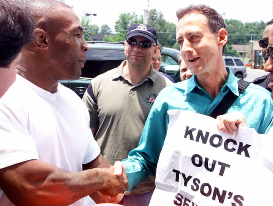 Tatchell meets heavyweight boxer Mike Tyson in 2002.