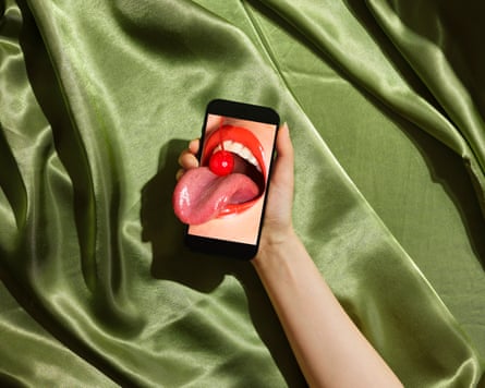 Sarah Cherry using Givenchy Beauty