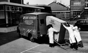 A National-Elliot 803 computer being loaded onto a customised Austin 32 cwt van at the Boreham Wood factory of Elliott-Automation, bound for Moscow.