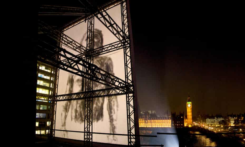 Dryden Goodwin’s Breathe (2012) was positioned on St Thomas’ hospital, London.