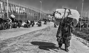 Fernando Del Berro: Cargo Women