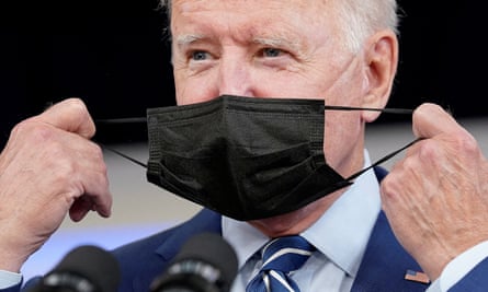 Joe Biden wearing a mask