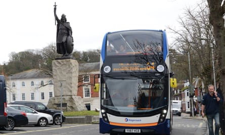 The No 64 bus arriving at Winchester’s Broadway, by the statue of King Alfred the Great