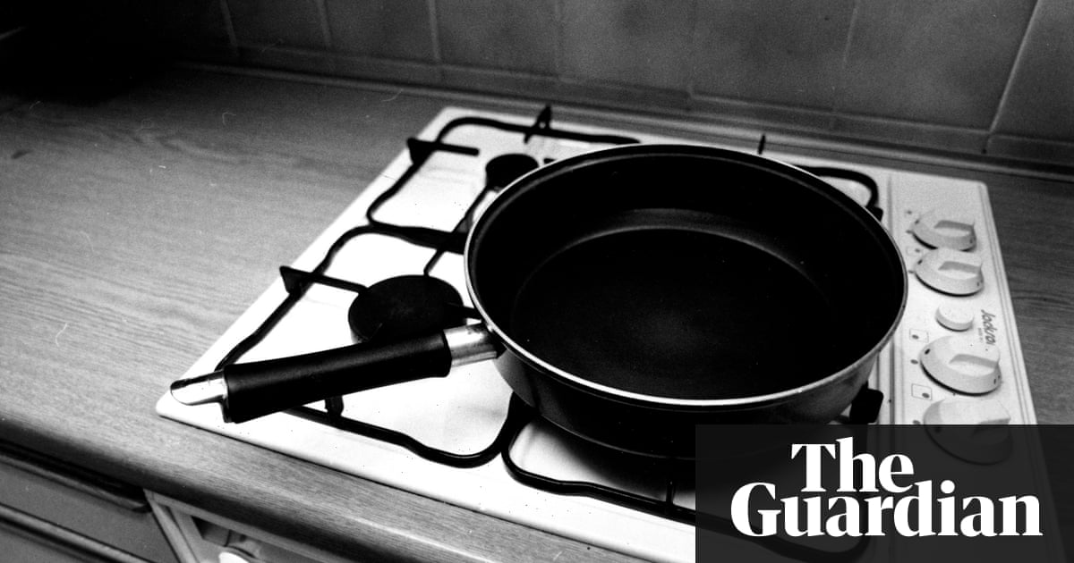 Chemicals in packaging, carpets and non-stick pans 'may contribute to obesity'