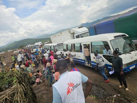 Refugees from South Kivu, DRC, arrive by bus in Burundi.